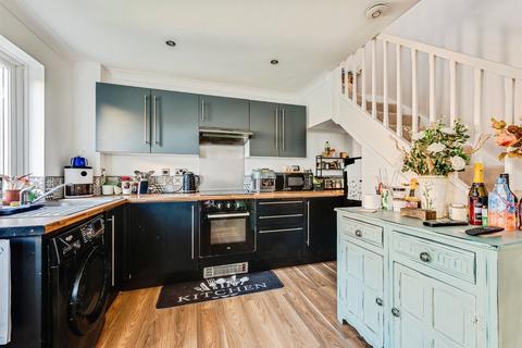 1 bedroom end of terrace house for sale, Archer Close, Swindon