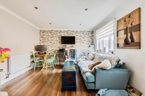 1 bedroom end of terrace house for sale, Archer Close, Swindon