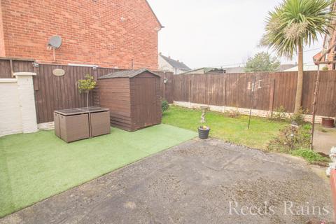 3 bedroom end of terrace house for sale, Overpool Road, Ellesmere Port CH66