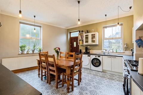 4 bedroom end of terrace house for sale, Wood Street, Wakefield WF3