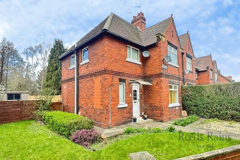 3 bedroom end of terrace house for sale, Barlby Road, North Yorkshire YO8