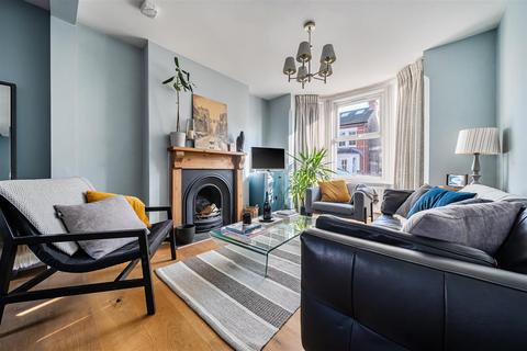 2 bedroom house for sale, George Street, Bedford