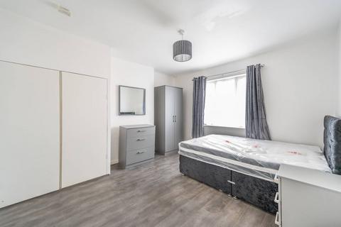 undefined, St Andrews Road, East Acton, London, W3