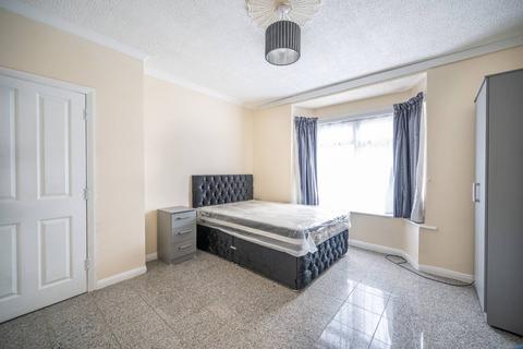 undefined, St Andrews Road, East Acton, London, W3