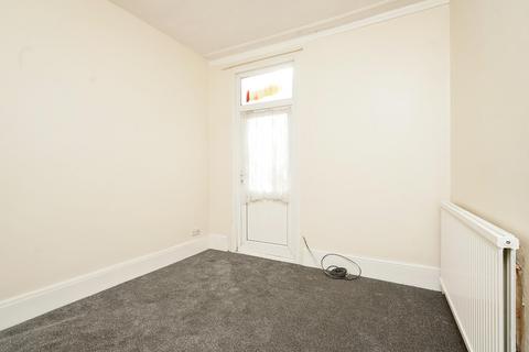 3 bedroom terraced house to rent, Brampton Road, E6