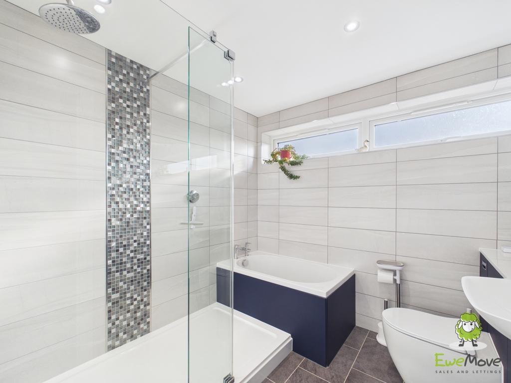 Ewe Move Estate Agents - 82 Windermere Avenue - Bat