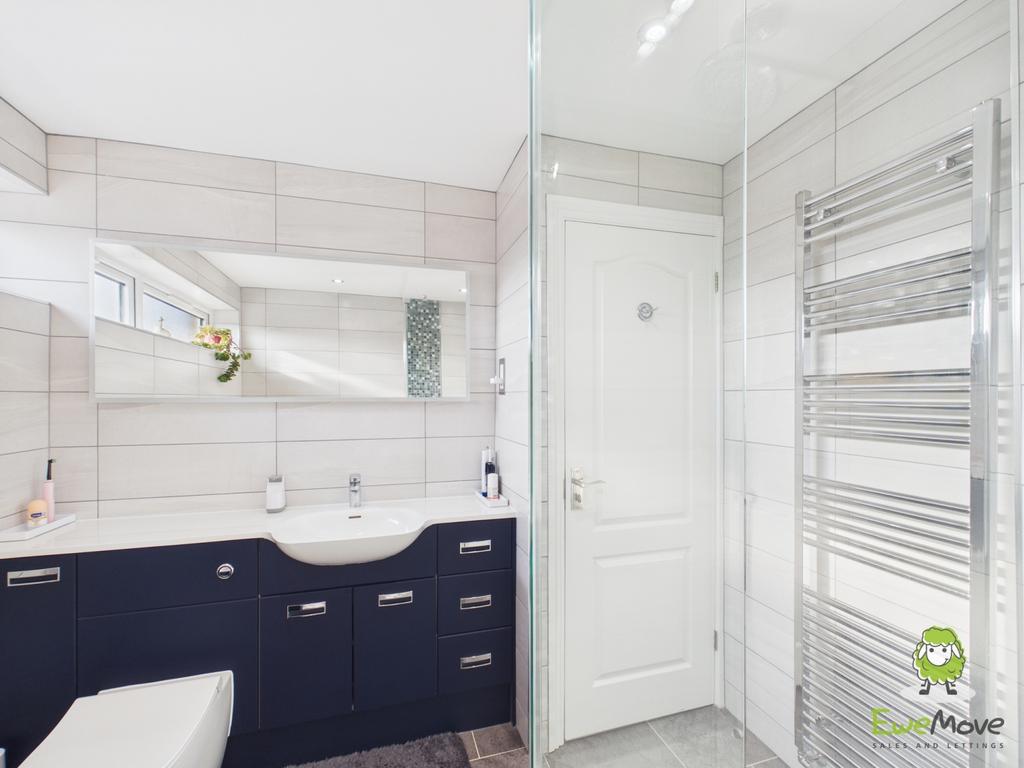 Ewe Move Estate Agents - 82 Windermere Avenue - Bat