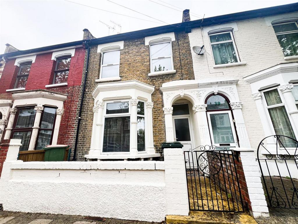 Henderson Rd E7