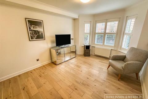 undefined, Pemberton Road, East Molesey KT8