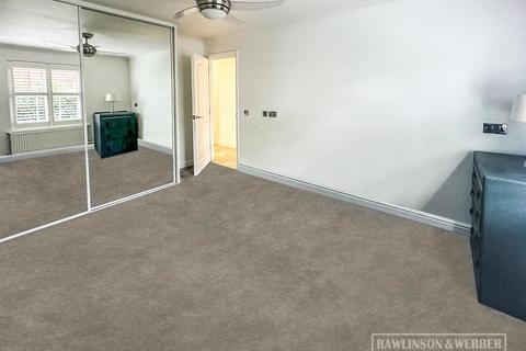 undefined, Pemberton Road, East Molesey KT8