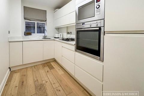 undefined, Pemberton Road, East Molesey KT8
