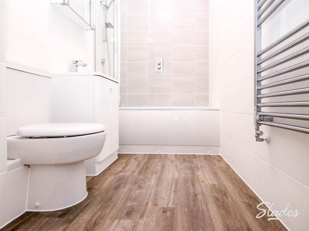 8 ascham lodge bathr