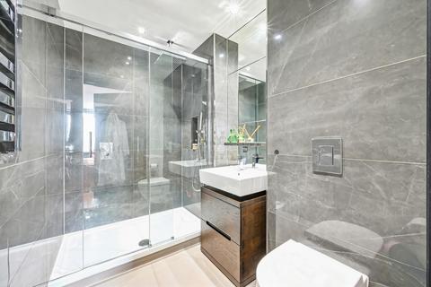 2 bedroom flat for sale, Sophora House, Queenstown Road, SW11