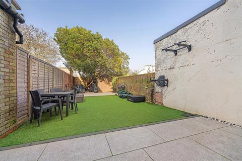 4 bedroom terraced house for sale, Gipsy Road, West Norwood, SE27