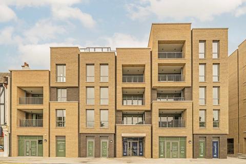 2 bedroom flat to rent, Coombe Road, New Malden KT3
