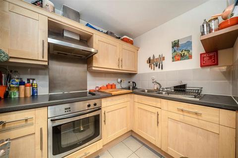 1 bedroom flat for sale, Mansell Street, London E1