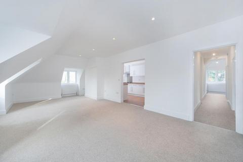3 bedroom flat to rent, Rosecroft Avenue, Hampstead NW3