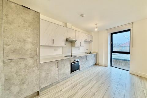 2 bedroom apartment to rent, 369 Staines Road, Hounslow TW4