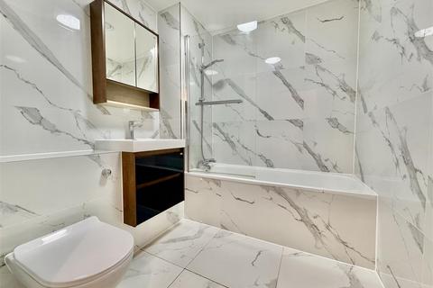 2 bedroom apartment to rent, 369 Staines Road, Hounslow TW4