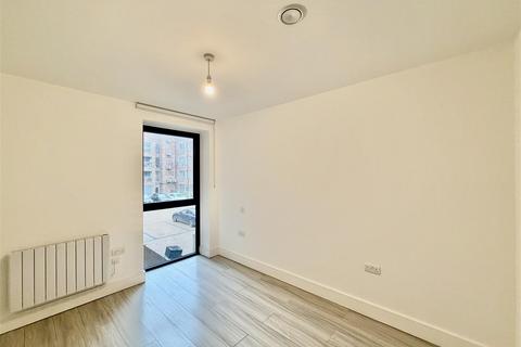 2 bedroom apartment to rent, 369 Staines Road, Hounslow TW4