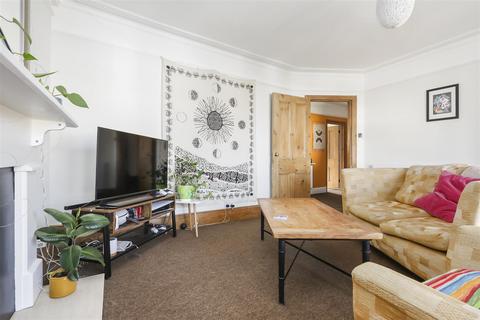 2 bedroom flat for sale, Tollington Park, Finsbury Park