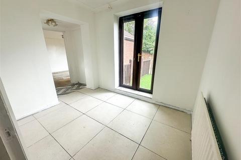 undefined, Thorpefield Close, Thorpe Hesley, ROTHERHAM