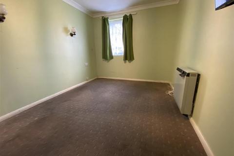 1 bedroom apartment for sale, Portland Close, Romford