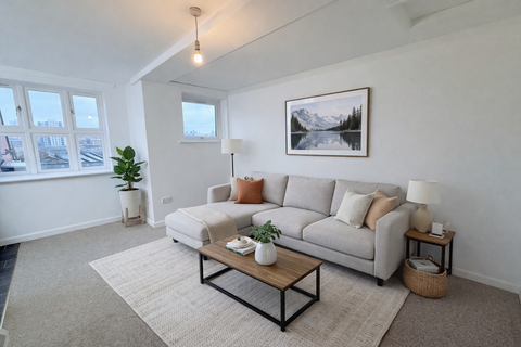 2 bedroom apartment to rent, Trivett Square, Nottingham, NG1