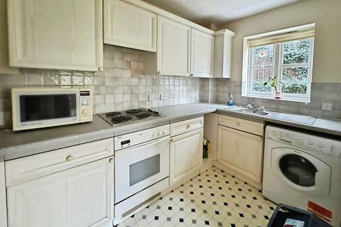 2 bedroom flat to rent, Kenton Road, Blenheim Court, HA3