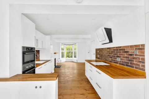 3 bedroom terraced house to rent, Holwell Road, Welwyn Garden City, AL7