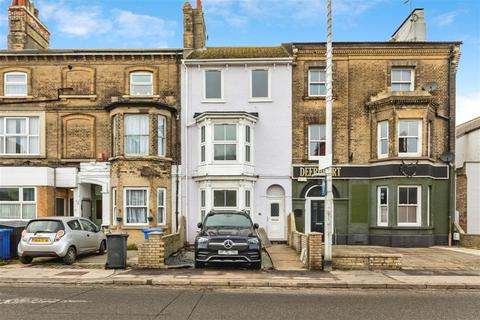 London Road South, LOWESTOFT