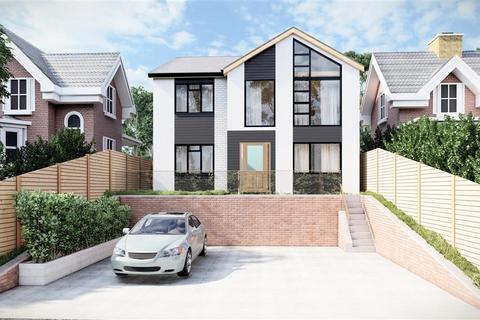 3 bedroom detached house for sale - Ferney Field Road, Chadderton, OLDHAM