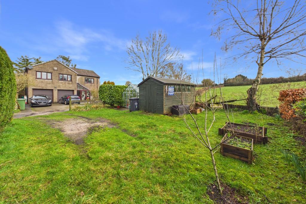 Divorced Garden and Parking