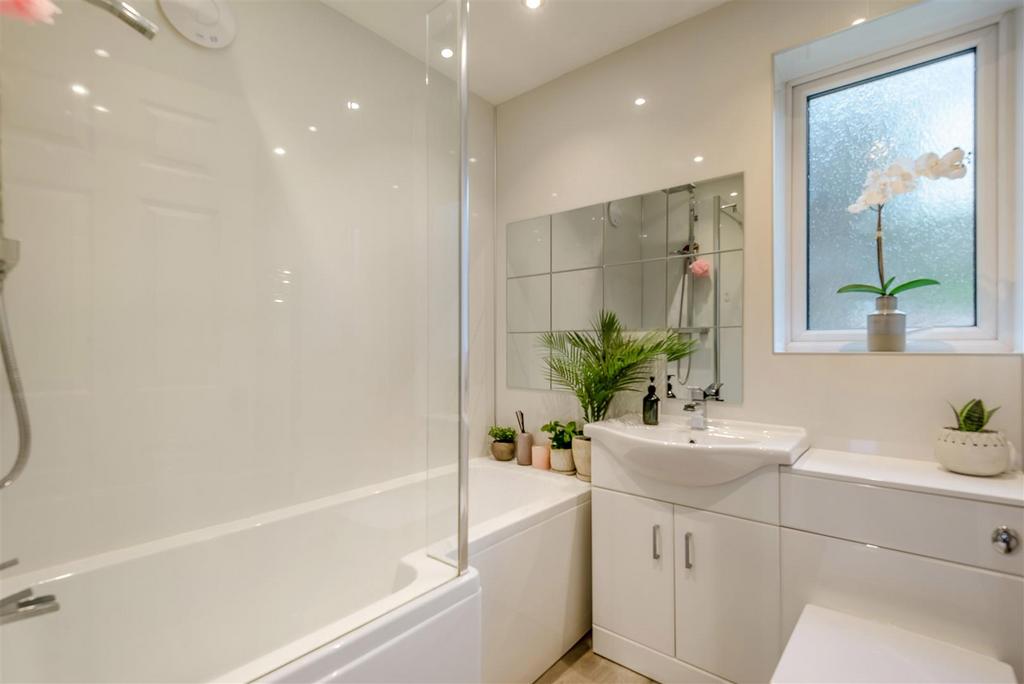 8681753-interior01.jpg