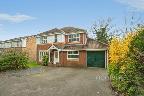 undefined, Richmond Close, Farnborough, Hampshire, GU14