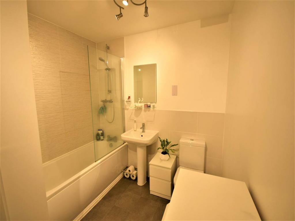 Bathroom 2