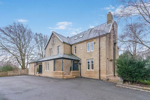 5 bedroom detached house for sale, Knowle Road, Kirkheaton, Huddersfield, HD5 0DW