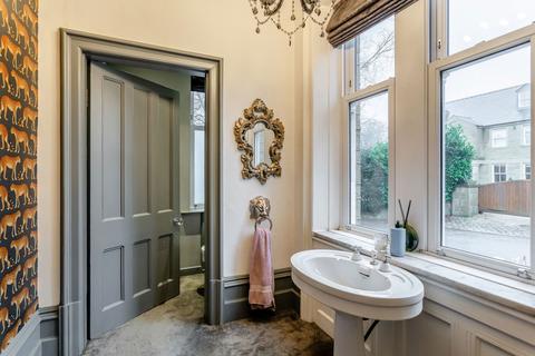 5 bedroom detached house for sale, Knowle Road, Kirkheaton, Huddersfield, HD5 0DW
