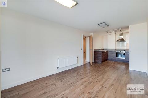 2 bedroom apartment to rent, The Green, Southall, UB2