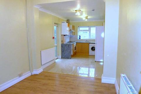 1 bedroom apartment to rent, Craven Avenue, Ealing