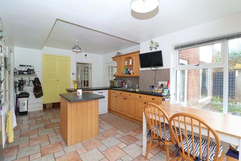 5 bedroom detached house for sale, Dunstan Crescent, Worksop S80