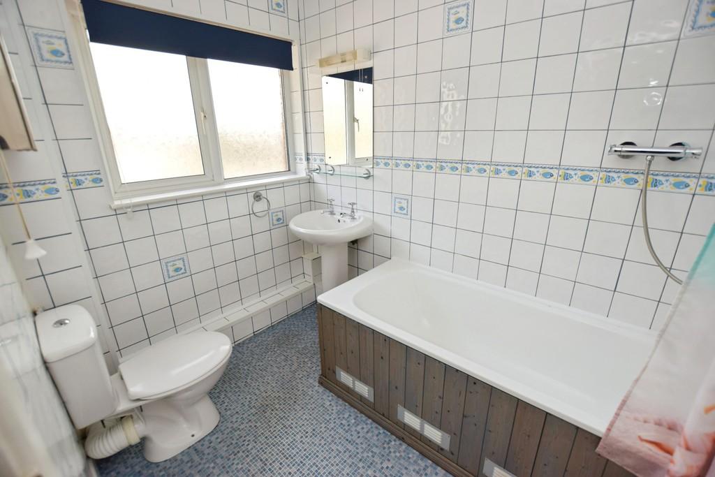 97b9069e-Gott 20bathroom