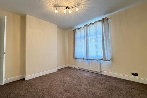 2 bedroom terraced house to rent, Dunster Street, Leicester, LE3
