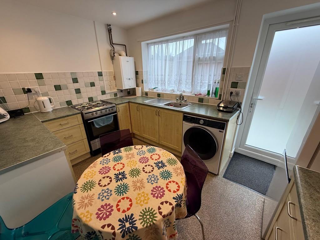 Kitchen 1