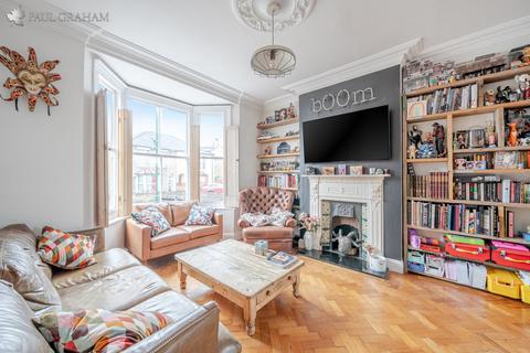 4 bedroom end of terrace house for sale, Oakhill Road, Sutton