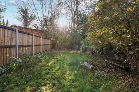 undefined, Denmark Road, Carshalton