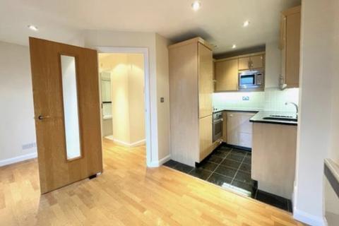 2 bedroom flat to rent, Sydney Road, Enfield EN2