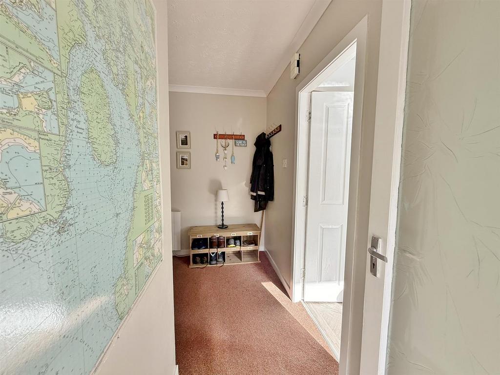 Entrance hallway fron front door