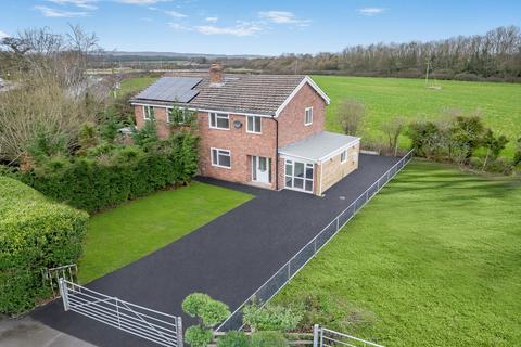 undefined, Roughlyn Crescent , Marlston-cum-lache
