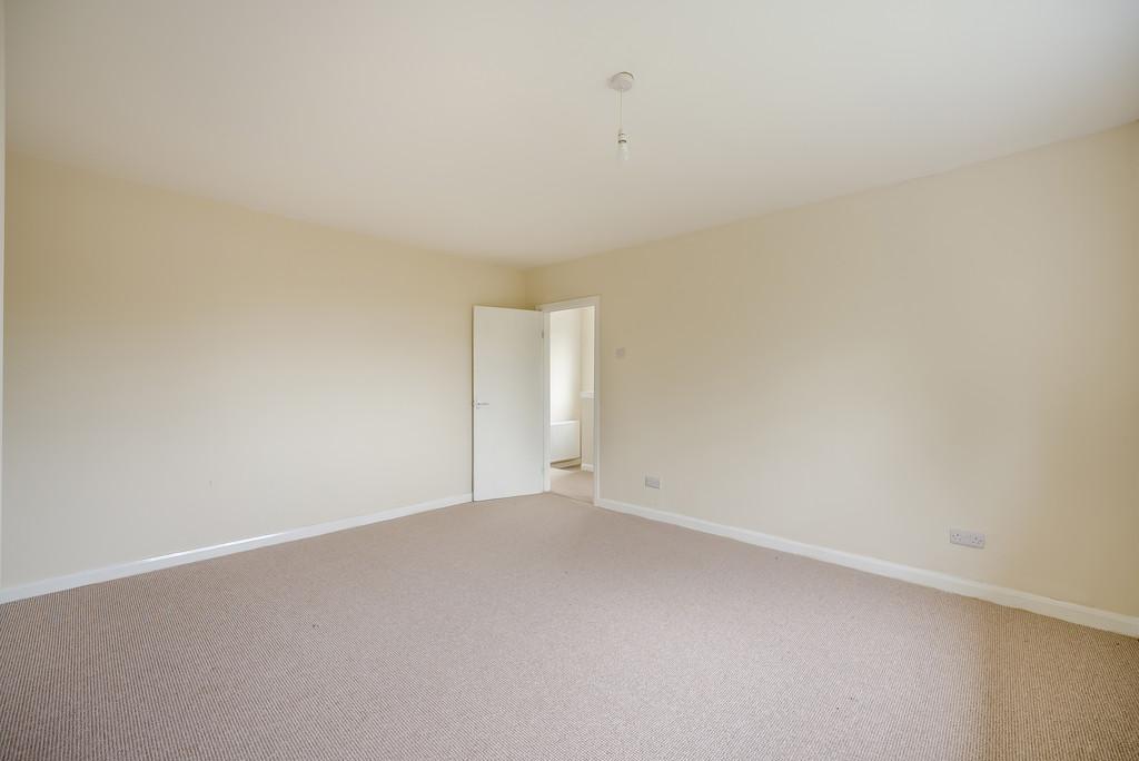 8680798-interior30